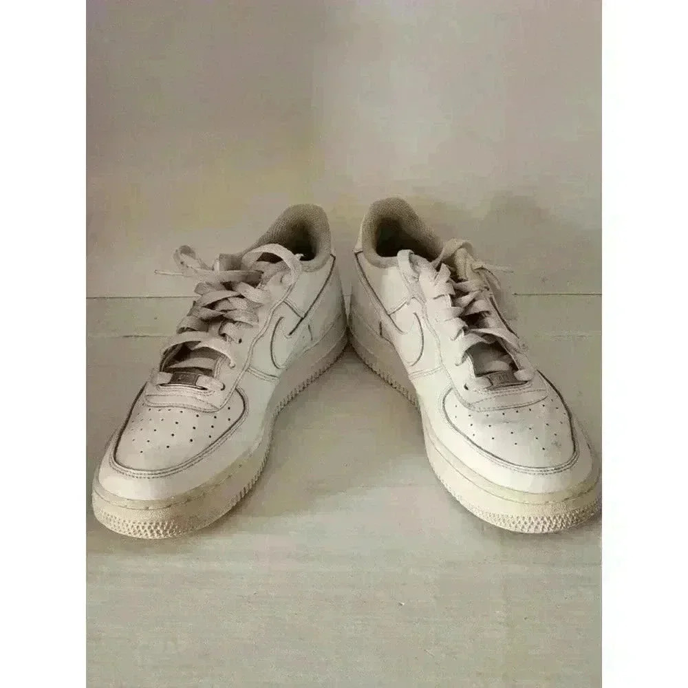 Men's‎ Nike Air Force 1 Sneakers White Size 7Y fits women 8.5/9 As well